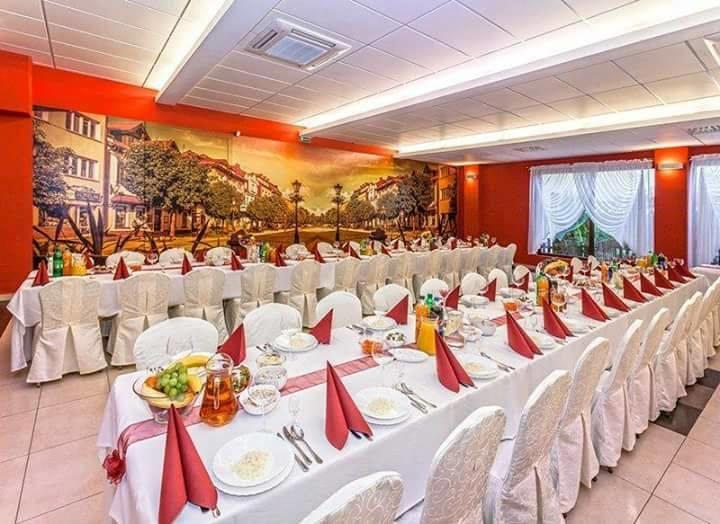 Hotel Paola Kutno Kültér fotó