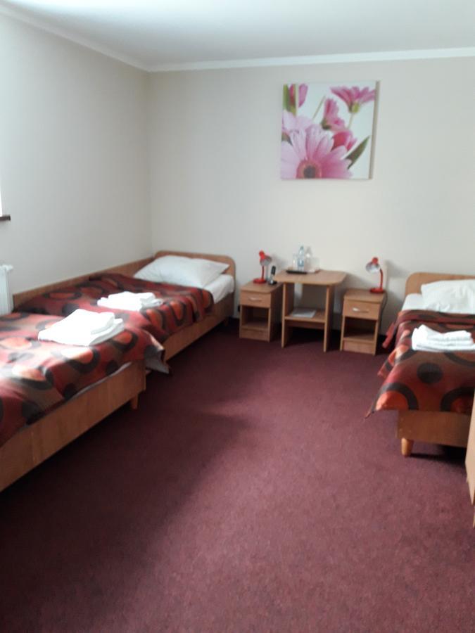 Hotel Paola Kutno Kültér fotó