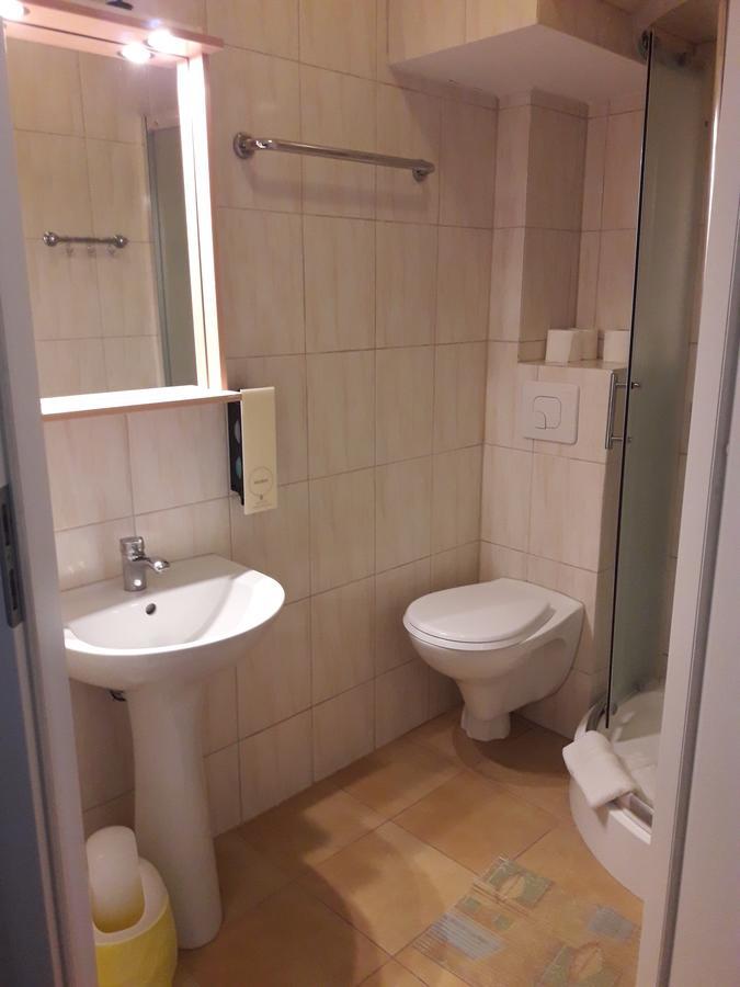 Hotel Paola Kutno Kültér fotó